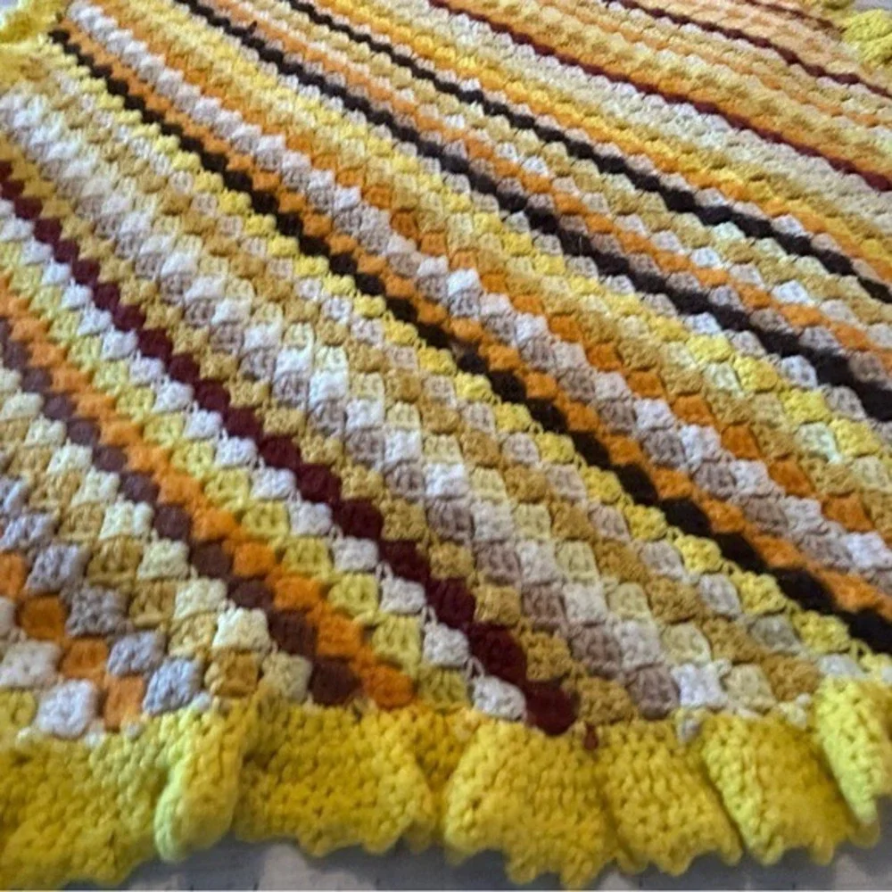 Grannycore Handmade Afghan‎ Autumn Stripe Colors with Ruffles 68